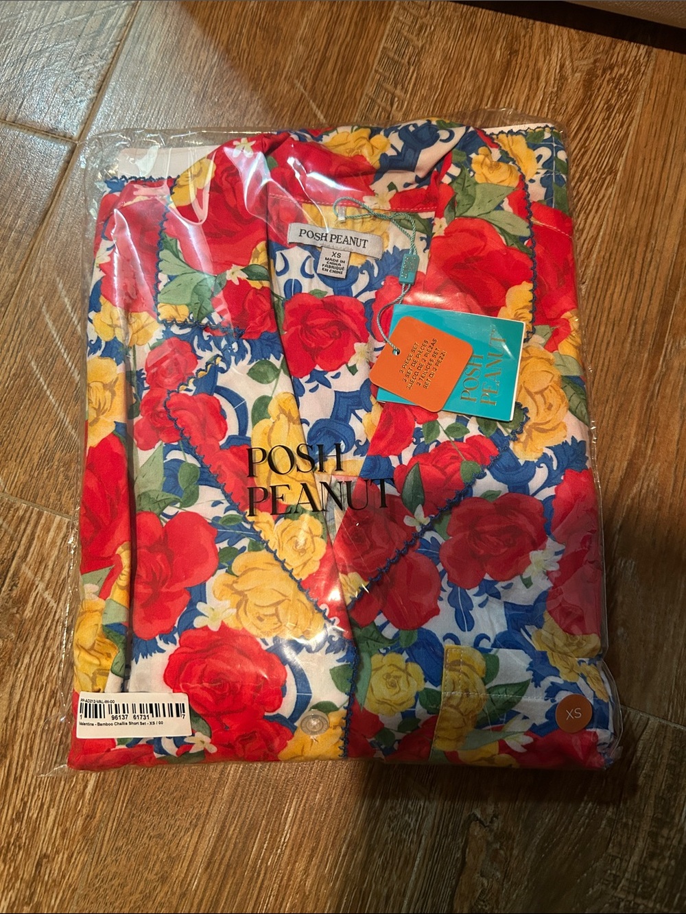 Posh Peanut Wonen’s Valentina  Floral Button-Down Short Sleeve and Shorts Set-XS